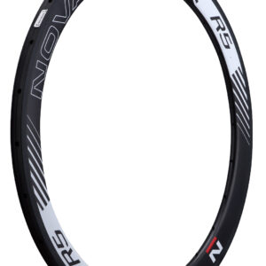 Llanta delantera ancha Rim Carbon R5-T_U1.1 20H(10:10) con logo R5
 - SRV